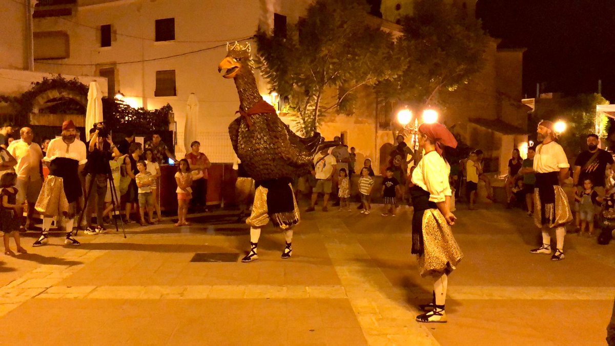 vaguado's tweet photo. @ballspopulars @AjTorredembarra @aliguesdecat Moltes gràcies a tots per acompanyar-nos aquesta nit!! Agrupa seguim celebrant els 25 com cal!! https://t.co/QP7cVUkvP6