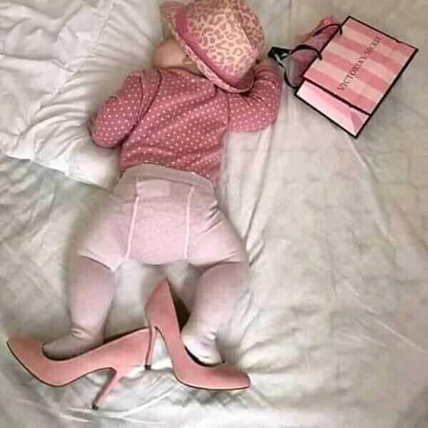 _al_suwailem's tweet photo. معزومة وتأخر السواق .. 😍 https://t.co/bvUZuVSBR3