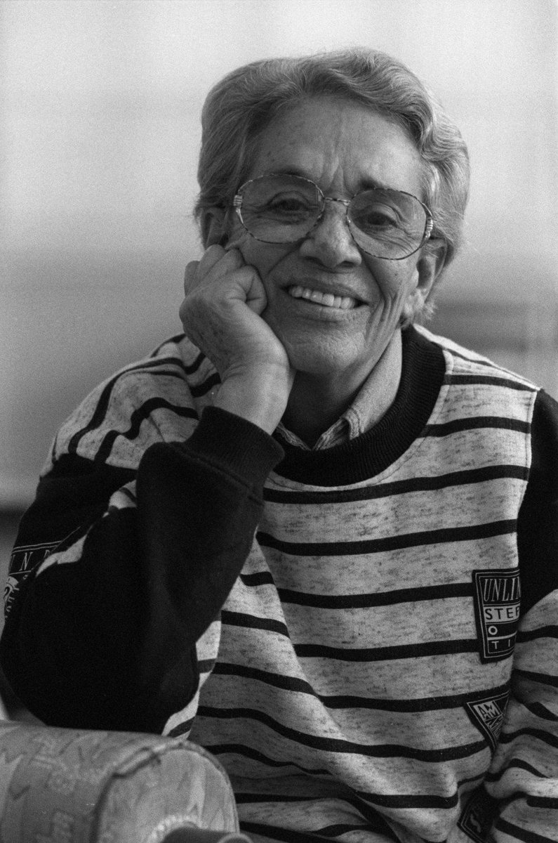 ChavelaFilm's tweet photo. Chavela Vargas siempre decia “¿Adiós? Nunca se dice Adiós, se dice Te amo.” Recordemos su grande corazon hoy con esta foto❤️

Chavela Vargas always said "Goodbye? Never say goodbye say I love you" ❤️
Let's remmeber Chavela's big heart today with this photo! 
#music #singer https://t.co/hpmQirS0Wt