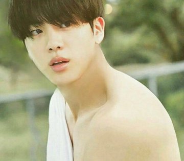 Owo だから その前髪がかかる隙間からのぞく目元が好きなんだってばー でも絶対邪魔だよね 余計なお世話