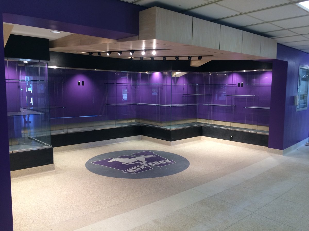 AveiroConstruct's tweet photo. Western University's Trophy Room Transformation 🏆👏. #WesternUniversity #construction #supportlocal #trophyroom #proudtobecanadian #projects #transformation #showoffthemedals https://t.co/MpOIh5zr9f
