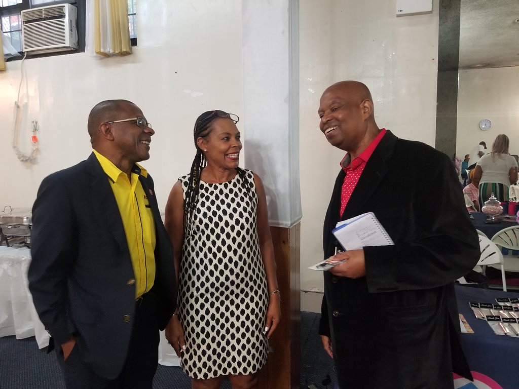 myvmgroup's tweet photo. Our tour continues - we were in Bronx yesterday and now we're in Brooklyn meeting and greeting our Members with great news on home ownership opportunities #VMFlyOut #VMinNY #VMBS https://t.co/6ZACdrMPN1