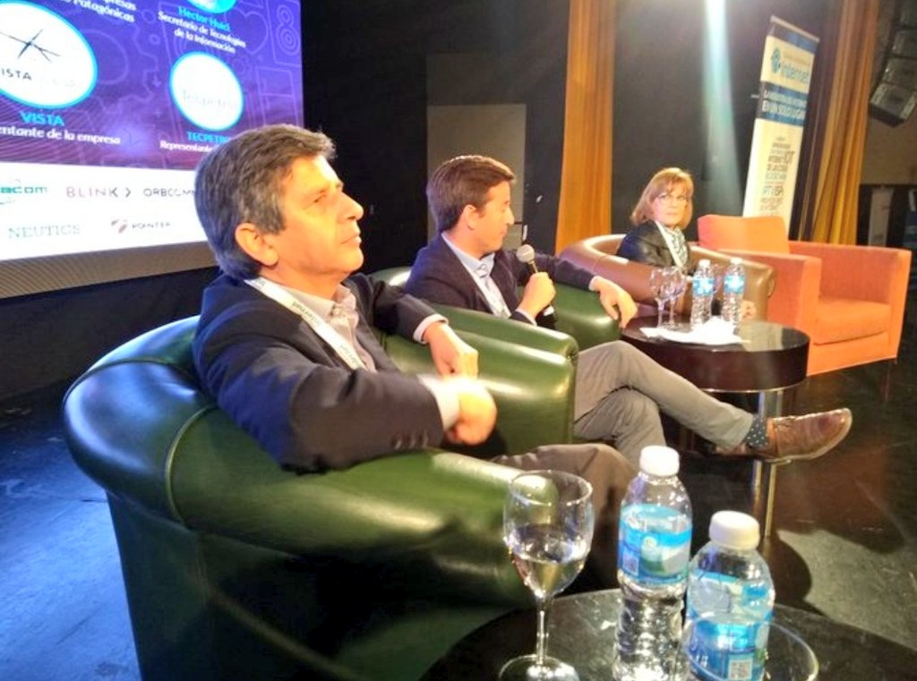 agustingarzon's tweet photo. "Como regulador para desarrollar #IoT debemos disponibilizar espectro, prestar atención a la adopción de Ipv6 para la identificación y también a la seguridad y confidencialidad de los datos" en  #IoTNetworkingDay. https://t.co/0h9VmlPJyV