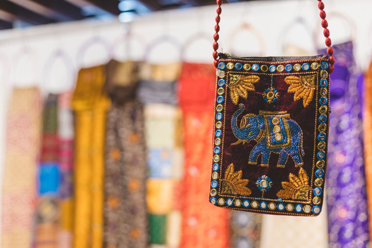 Cada año, la feria acoge numerosos expositores internacionales provenientes de diferentes rincones del mundo. ¡ Adivina cual será el país invitado en FAREX 2020 !

FAREX Edición especial 20 años

3 - 12 de enero 2020
Centro de Convenciones, Cartagena

farex.org