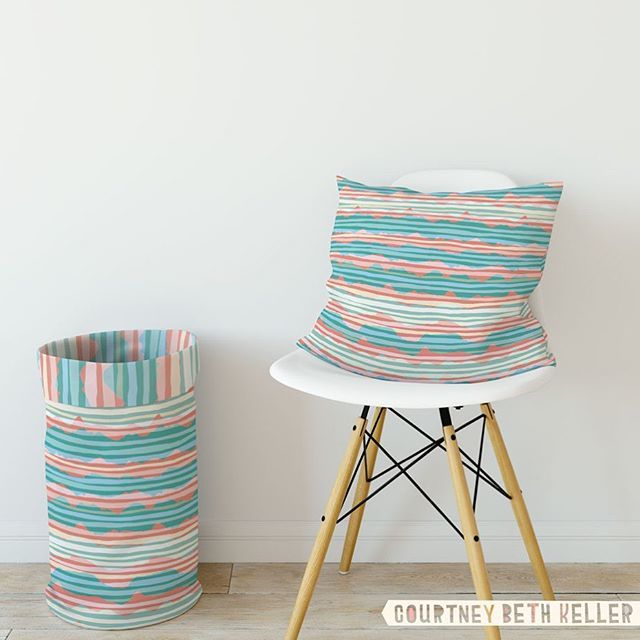 1LtlPrintShop's tweet photo. This is my #freemovement motif for the #makeitindesign #summerschool2019 #cb2 #beginner #licensingartist #design #textiledesign #handdrawnpattern #movement #swimming #lifestyle #pastel #olpsli #olpstw @makeitindesign https://t.co/tOn5KpNOJA