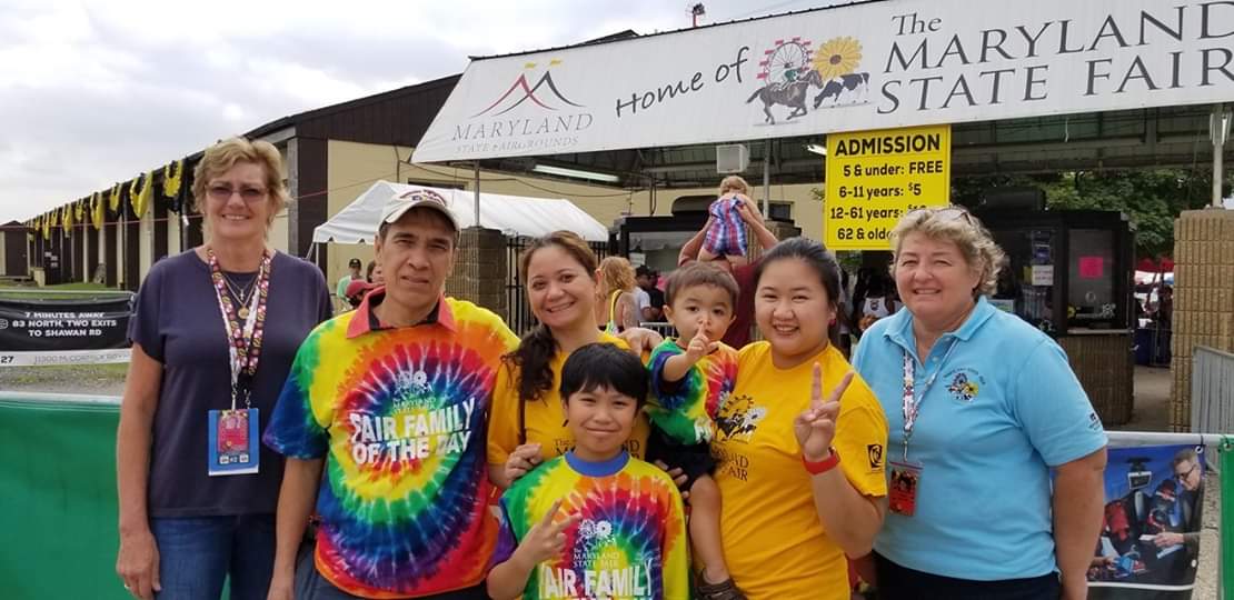 MDStateFair's tweet photo. Congrats #MarylandStateFair Family of the Day! The Patel-De Guzman Family, pictured w/MD State Fair Board Pres. Donna Myers (left) &amp; MD  State Fair Board AG Education Chair Mary Amoss (right) received free admission, ride wristbands &amp; food tickets compliments of #MYMDStateFair. https://t.co/H73xEi1wyh