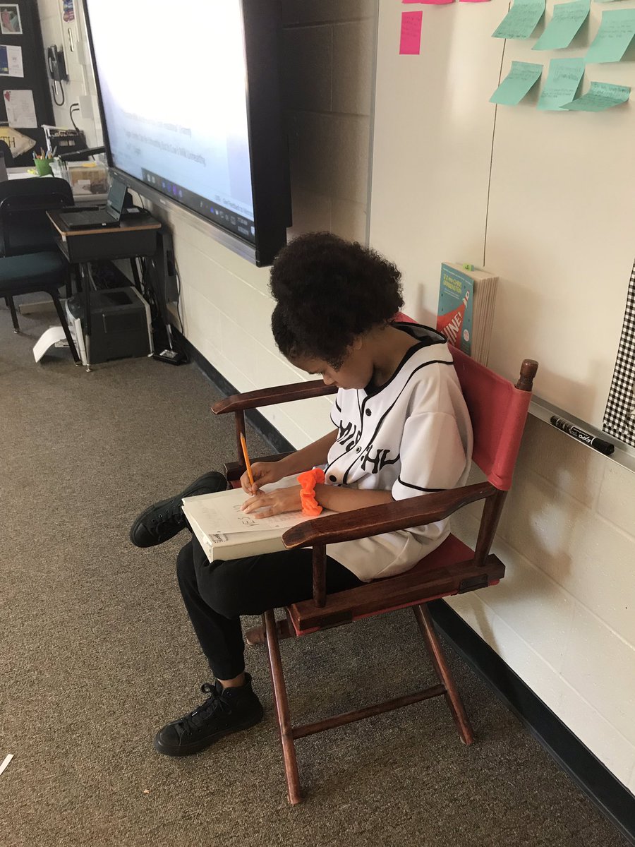 RSmithgrade5's tweet photo. Should chocolate milk be served in school?  We started writing research based argument essays this week!  @bullardbulldogs @ketalley01 https://t.co/SXJBYV4oNM