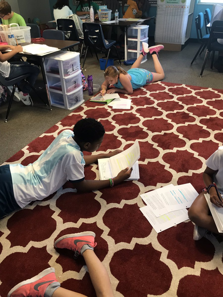 RSmithgrade5's tweet photo. Should chocolate milk be served in school?  We started writing research based argument essays this week!  @bullardbulldogs @ketalley01 https://t.co/SXJBYV4oNM
