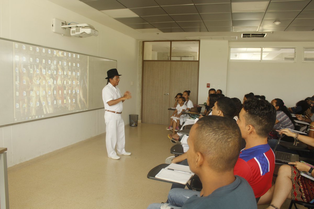 Oraloteca's tweet photo. Ariruma Kowi expone la importancia de la celebración del Inti raymi en la Universidad Simón Bolívar en Ecuador.
@VInUnimagdalena @Unimagdalena @Antrop_unimag https://t.co/YHoAyX1v8x