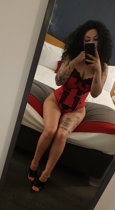 My 2nd sessions of the year are here! Secure your spot with a deposit before they're all gone! This Sunday<a href="/tag/footfetish"class="tags"><span>#footfetish</span></a><a href="/tag/assworship"class="tags"><span>#assworship</span></a><a href="/tag/mistress"class="tags"><span>#mistress</span></a><a href="/tag/sexyfeet"class="tags"><span>#sexyfeet</span></a><a href="/tag/spoilme"class="tags"><span>#spoilme</span></a>