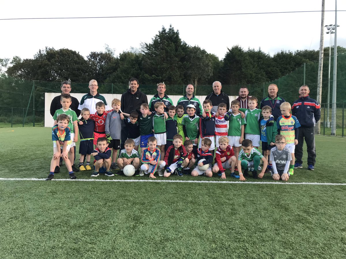 Great evening <a href="/dohenygaa/">Doheny Gaa</a> working with <a href="/sammaguiresGAA/">Sam Maguire GAA Club</a> u8/10 players. Fantastic numbers and super coaching going on in club 👏🏻
