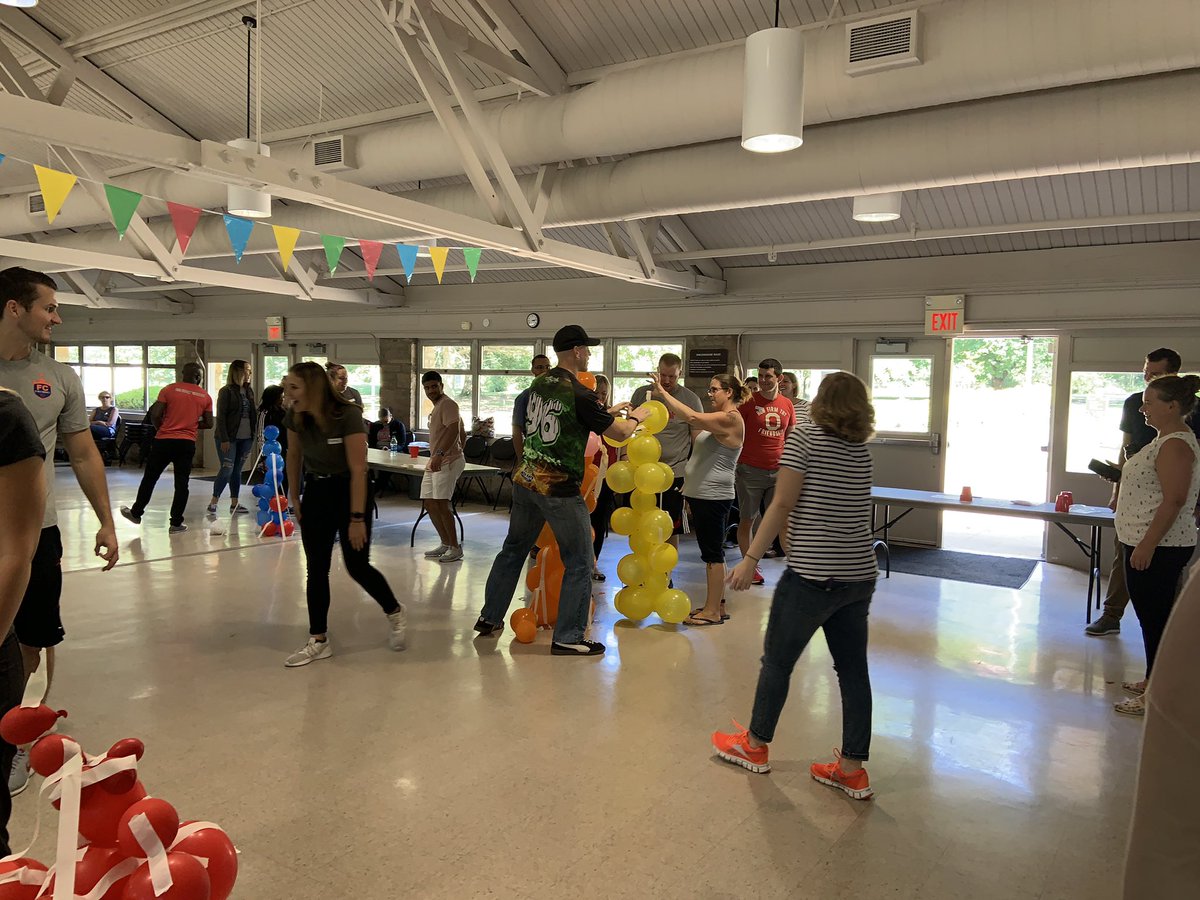 BethPanchalMD's tweet photo. Team building with the Ohio State Family Medicine residents, faculty and staff.... yes with balloons....
#OhioStateFM
#BuckeyeDocs
#Justplainfun https://t.co/DoQ8SglpFY