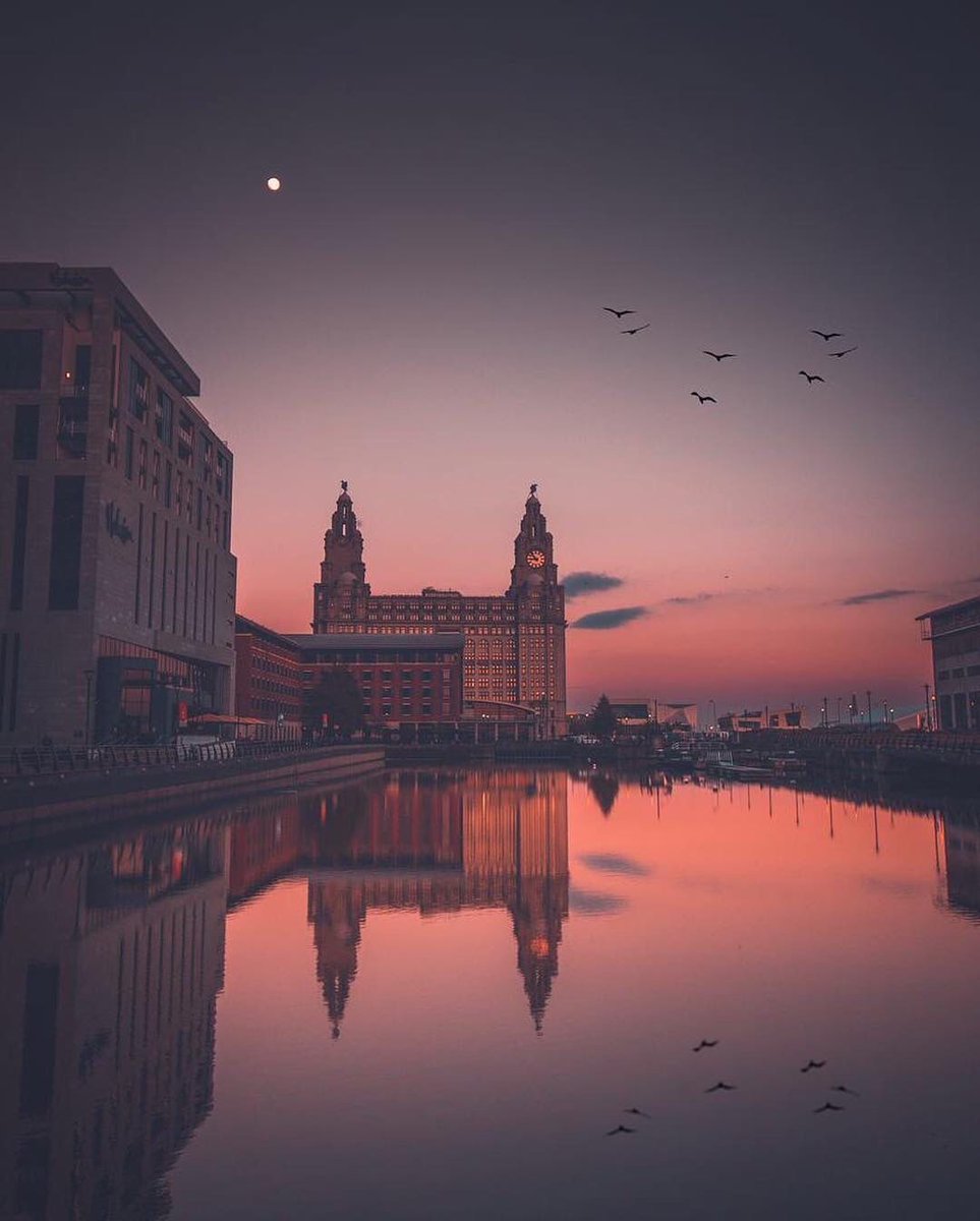 📸 | Our city is 812 years old today! Love from #Liverpool ❤️

Photo by Jack Finn