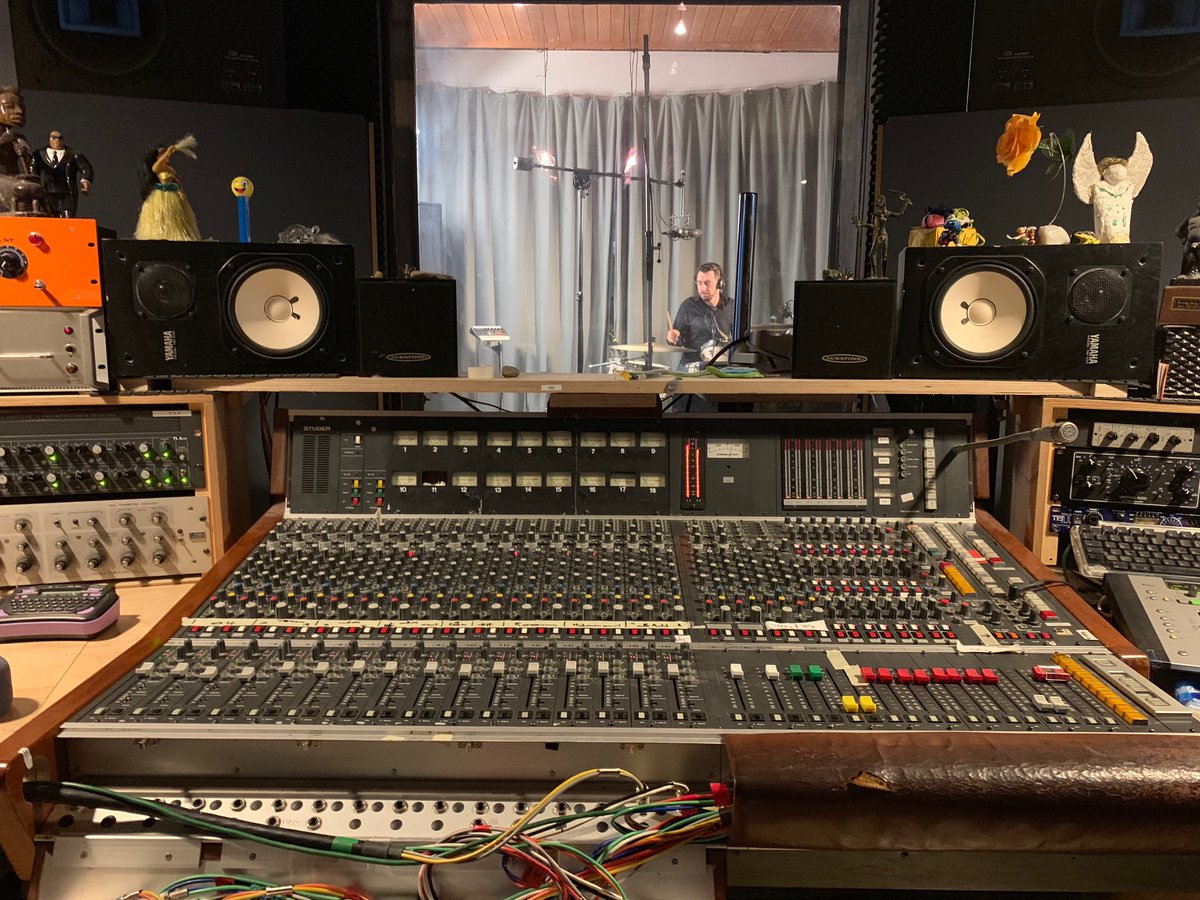 RemoRoth's tweet photo. Working hard on my first releases, with ⁦@Masytrix⁩, David Christopher, Mike Fiedler and sound engineer Felix Müller. Stay tuned 🎧 https://t.co/PmnZBkhW2y