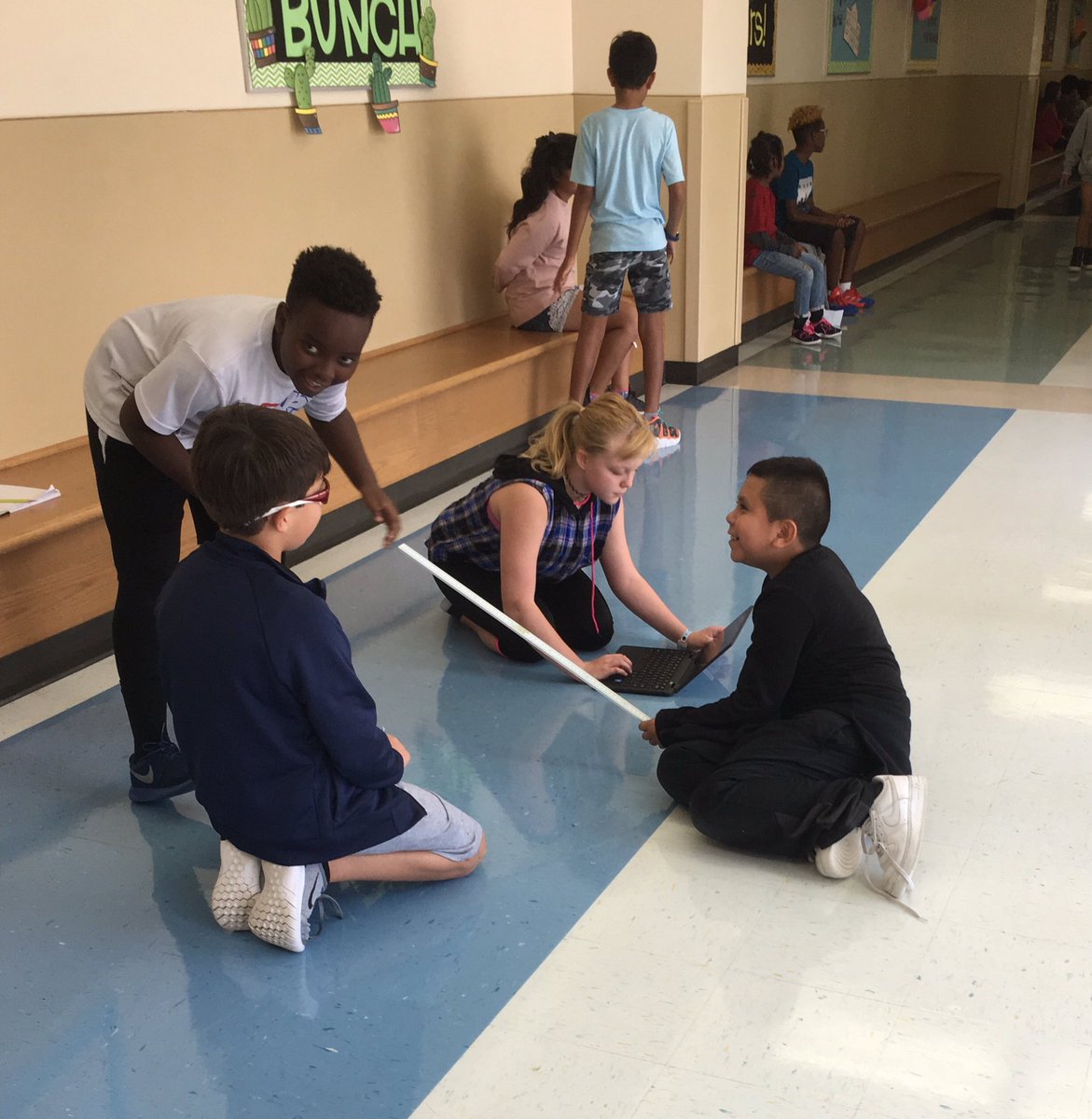 msgoldsticker's tweet photo. Today was definitely an experiment in controlled chaos. We practiced the elements of a scientific investigation by measuring the distance paper airplanes flew. #pisdsciencerocks #Planoproud https://t.co/Z0ZoDMnn8D