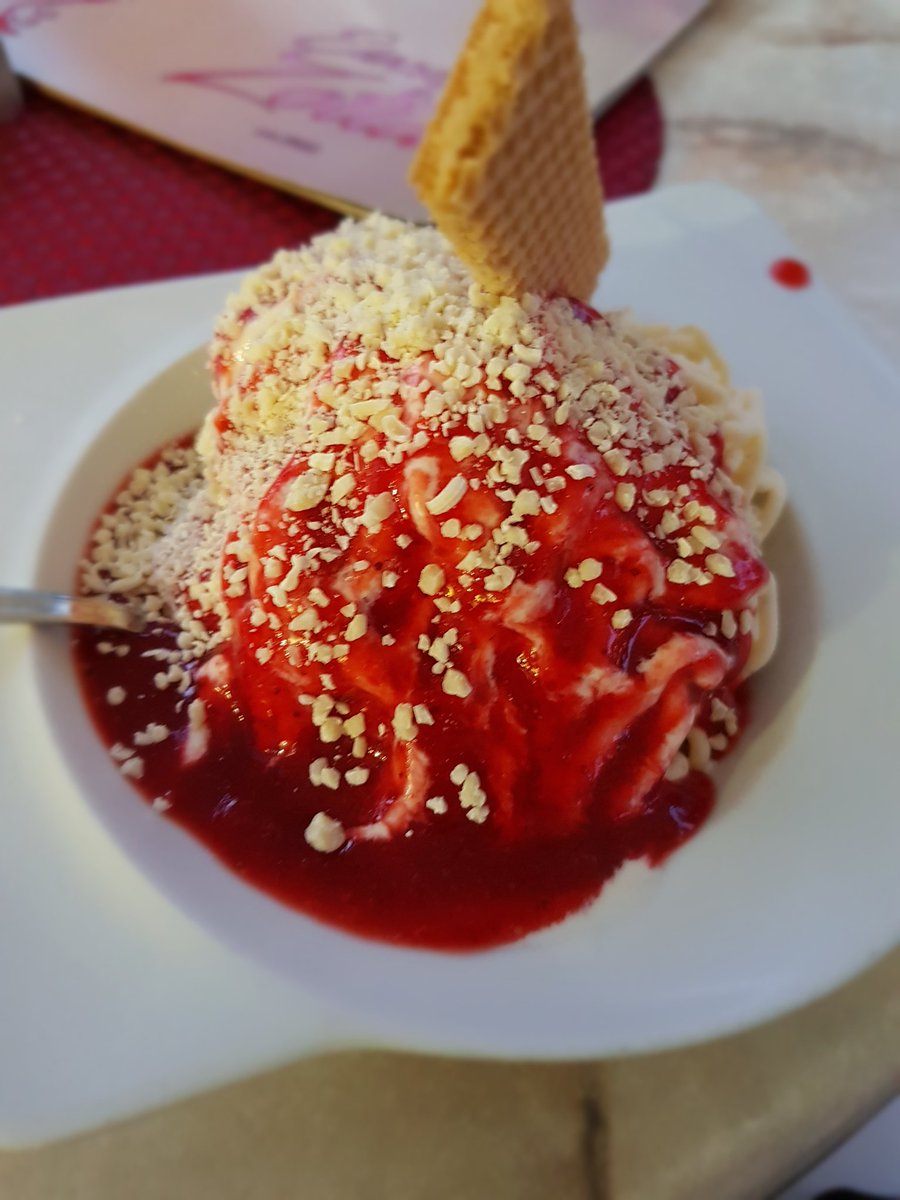 Bini1202's tweet photo. AnettesBirthdayDinner AndSpaghettiIcecreamTime
😋😉🍨🍦#Zotta #TheBest
#DowntownOsterode 😂😜🤞 #HARZKIND #HotHotSummer #SoGood😋 #UnexpectedAndWooohooo
#FuuuYouMiddleFingerWednesday 💃💃💃 😎😍 https://t.co/upYF5YNOo1