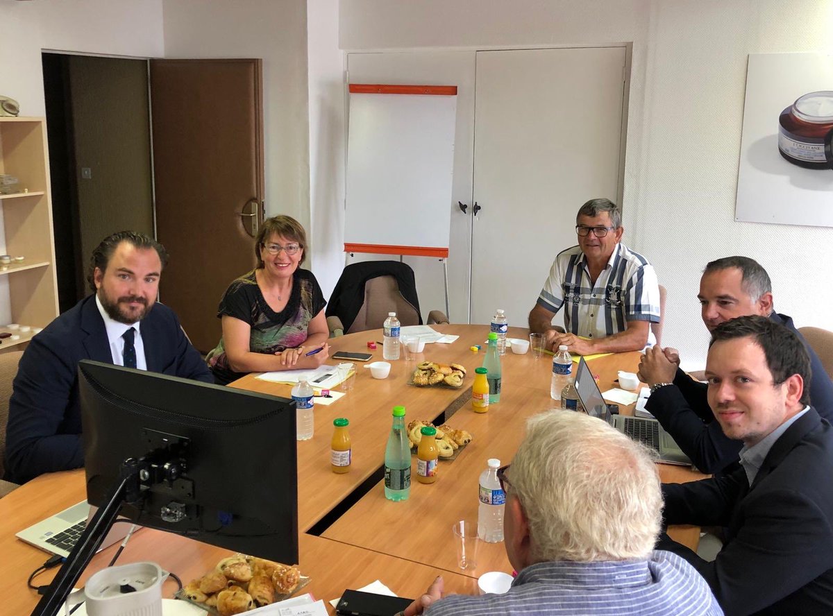 MKaramanli72's tweet photo. Réunion de travail à @Technicaps à #Challes avec les responsables de l’entreprise , le maire et son adjoint et l’entreprise @orange pour trouver les solutions afin d’améliorer la qualité des réseaux mobiles et internet et l’occasion de parler du savoir faire de cette entreprise https://t.co/g5KNWsFH5w