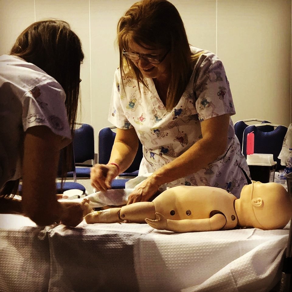 SimulatS's tweet photo. SIMULAT PRESENTE EN EL XXI CONGRESO URUGUAYO DE ANESTESIOLOGIA, organizado por la Sociedad de anestesiologia de Uruguay, "Por una anestesia segura y de calidad para nuestros pacientes"
Acompañamos a la asociación en el taller de simulación pedriatica
#simbaby#Laerdal #simulatsrl https://t.co/bTTx9pz5BY