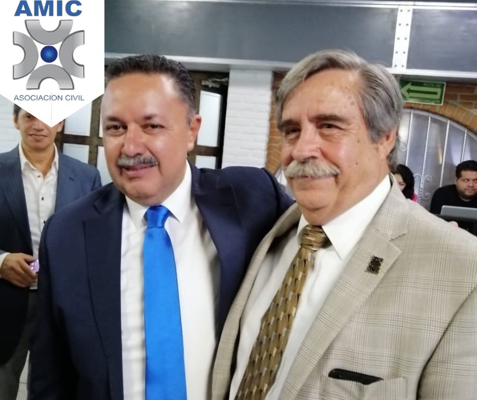Enhorabuena a nuestro nuevo presidente <a href="/rigarciadeleon/">Ricardo García de León</a> y compañeros de comité ejecutivo 2019-2022 de <a href="/AMICNacional/">AMIC Nacional</a>. Así mismo, reconocemos la gran dirigencia de nuestro amigo Prof. <a href="/FranciscoGalloP/">Francisco Gallo P.</a>, que dio origen a este gran proyecto que es AMIC en México. #SeguimosAvanzando