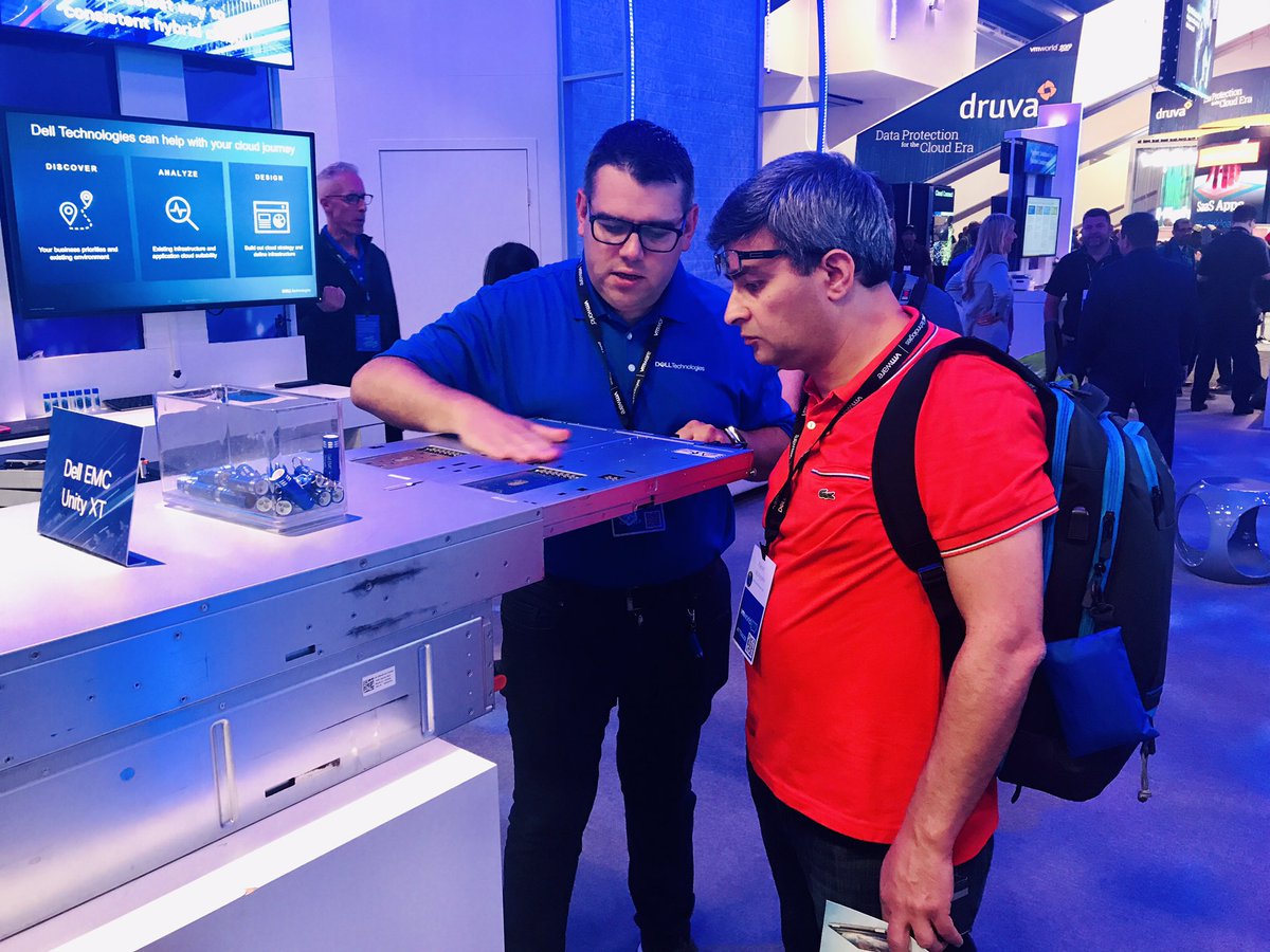 Magi_Kapoor's tweet photo. In Action @DellEMCStorage booth 1027 @chiodp showcasing the latest #DellEMCUnityXT to our customers #Vmworld https://t.co/WlhzFwcJG4