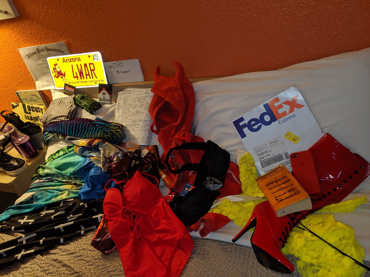 0paque54's tweet photo. @MuslimPro FAQfuzz was busy in my closet on days I was in prison, Haas.. https://t.co/SshdS9mqvy