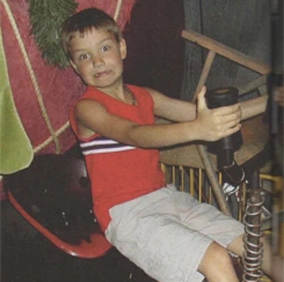LiamPArgentina's tweet photo. Liam subió estas fotos en Instagram: “Siempre tuve las dos manos en el volante... por 26 años🥳 Gracias por todos los mensajes de cumpleaños adelantado que me han llegado hasta ahora.” #HappyBirthdayLiam https://t.co/16JfiWYlTO