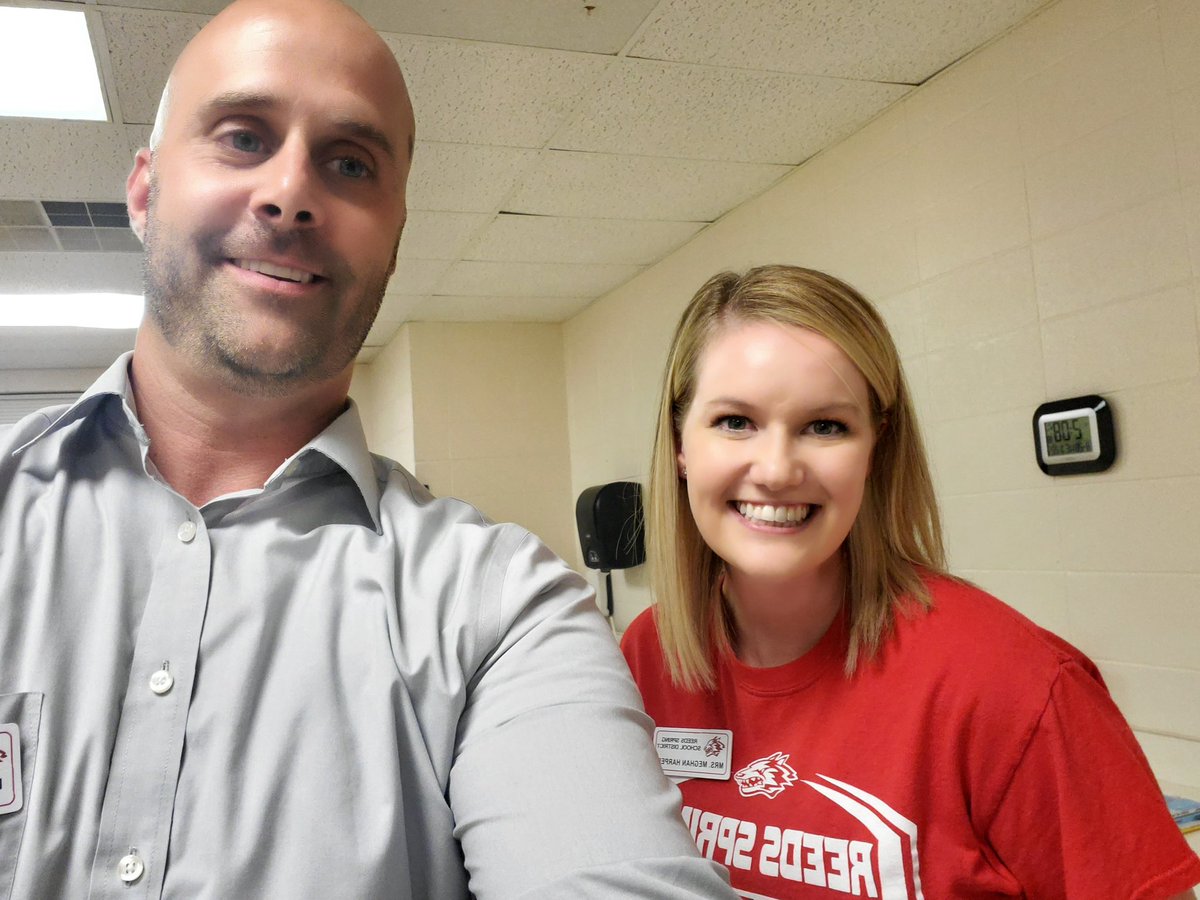 codyhirschi's tweet photo. I met with Mrs. Meghan Harper who serves our kiddos who have speech needs. This is her 3rd year and says the people are why she stays here. She is passionate and loves serving our students. She works part time but we are blessed for every minute. #OnewiththePack https://t.co/GXLlirtVfK