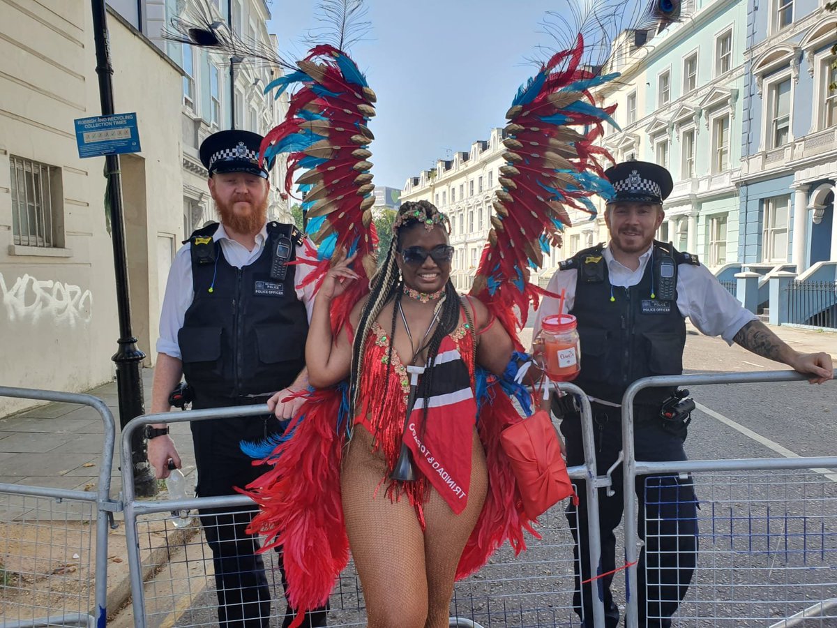 PYSCarnival's tweet photo. #NottingHillCarnival2019
.
.
🧚🏿‍♀️@hairbyshaz_stylist 
🚛 @omniacarnival 
Designer - @_mariecollette_ 
Feather work - @pyscarnival https://t.co/Bmn5NgRJJa