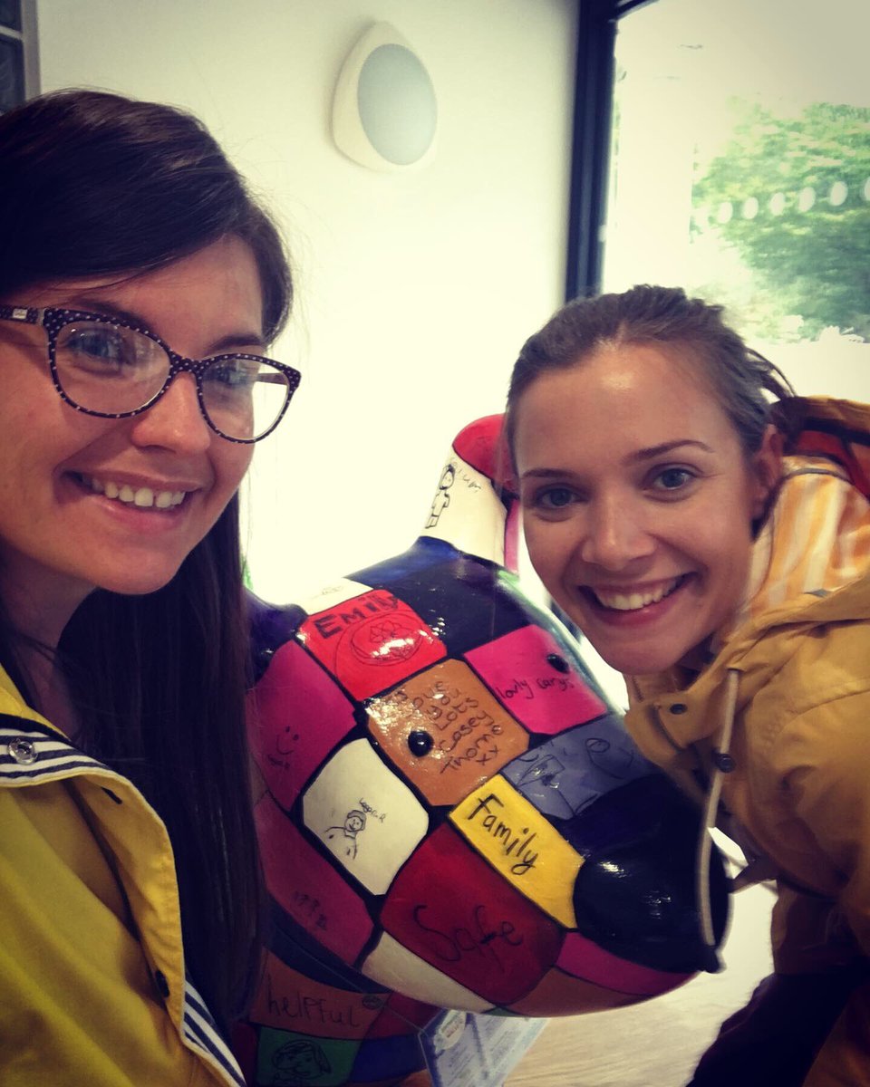 ButeClarinet's tweet photo. Looks like we both got the yellow coat memo! 🙅🏻‍♀️☔️ It was great to be back @tyhafan this afternoon with @livemusicnowcym @LiveMusicNowUK . This time, as a duo! 🐶 https://t.co/lEcMFj9ChE