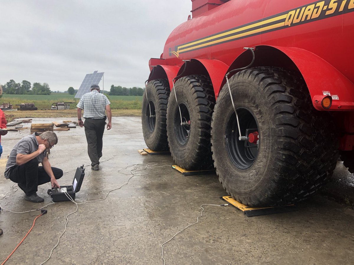 VBFarms's tweet photo. It was big big equipment weighing today, collecting more data for the #DSCIA Dundas County Compaction Day tomorrow. Kept @may_margaret ,her sister @SullivanAgro_JS and the other girls from @SullivanAgro hopping. Still room for walk ins tomorrow. #ontag https://t.co/pUeKW5jxCE