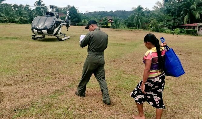 tvnnoticias's tweet photo. #NoticiasTVN El veneno que combatieron unidades del Servicio Nacional Aeronaval (@SENANPanama) para salvar a una bebé en Veraguas. Conoce más en https://t.co/LfyAOTqhLM https://t.co/Mq3pJT65Z0