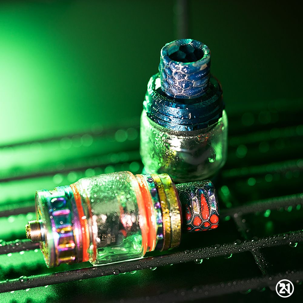 famovape's tweet image. #vectortank The Famovape Vector Sub-Ohm Tank allows an incredibly satisfying vaping experience due to its new sub-ohm mesh coils. The Vector's new single and dual mesh-like coils allow for a long-lasting, flavorful vaping experience