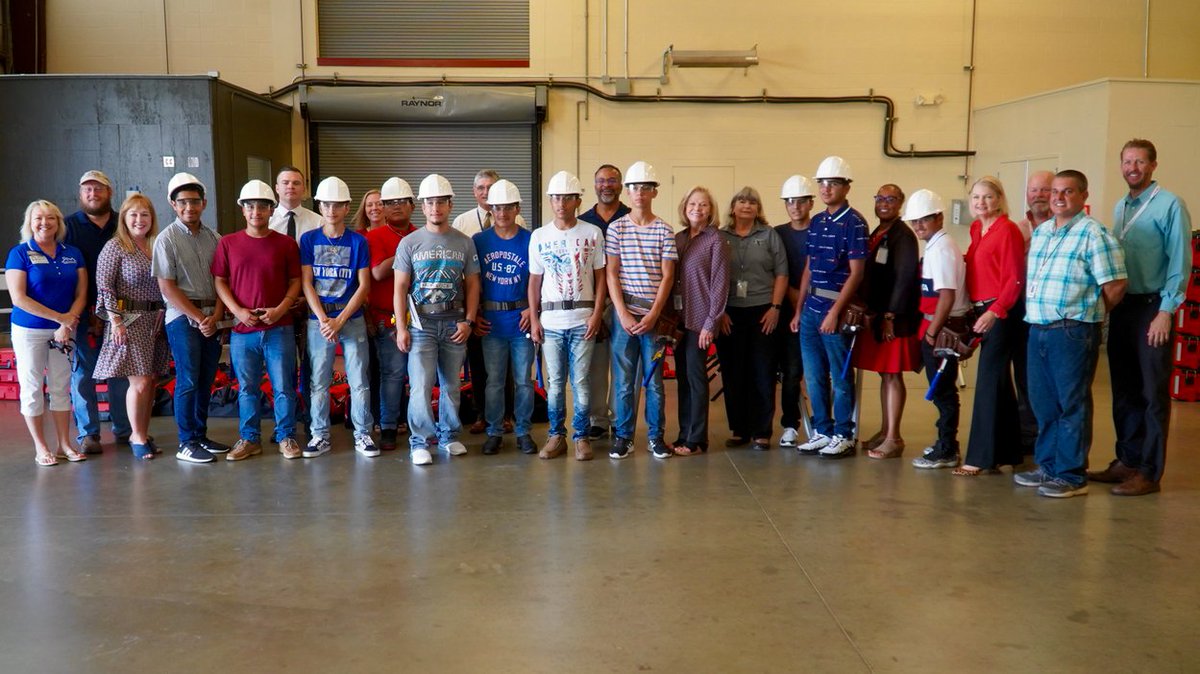 BryanISD's tweet photo. Thank you, @BornToBuild! They donated $10,000 worth of fully-stocked tool belts to each construction student learning in https://t.co/wPu69k1dmE! The students can use the belts long after they graduate. Learn More: https://t.co/NL0HFduDHC (KBTX) &amp; https://t.co/49vnQ2IdVz (KAGS) https://t.co/Gb4XTVKeVj