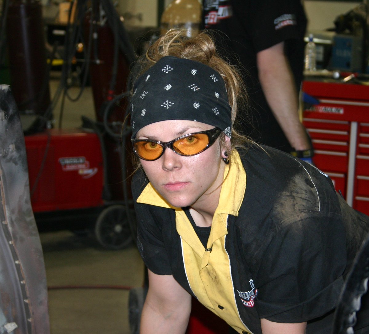 chipfoose's tweet photo. So sad to hear of Jessi’s passing, I will miss her and so will our industry. She attacked her projects with a smile and 110% passion.

Remembering better times, sharing this pic of the first time I met her as a WyoTech student from our S1 Overhaulin build.

God speed Jessi.
-Chip https://t.co/UR5j6VFOAA