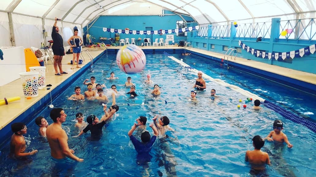 ValorMotrizPile's tweet photo. Una pequeña muestra de lo divertidos que son los AQUACUMPLEAÑOS en @RacingSede ¡Vení a festejar vos también! . https://t.co/Ravqf3ryor