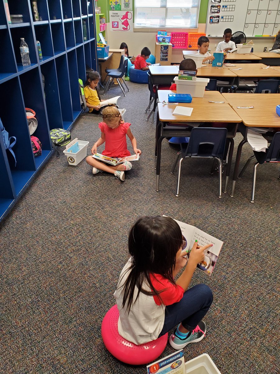 crequijano's tweet photo. Building our reading stamina #crereaders #theCREway https://t.co/I9T0Xg9PLZ