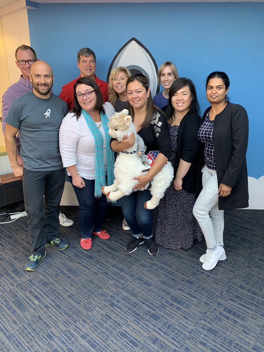 FrankLlama's tweet image. Wow how great are my new friends @servicerocket ! The newest partners for @functionally team. Thanks for all the good times and my new ServiceRocket shirt! #frankllama #functionally