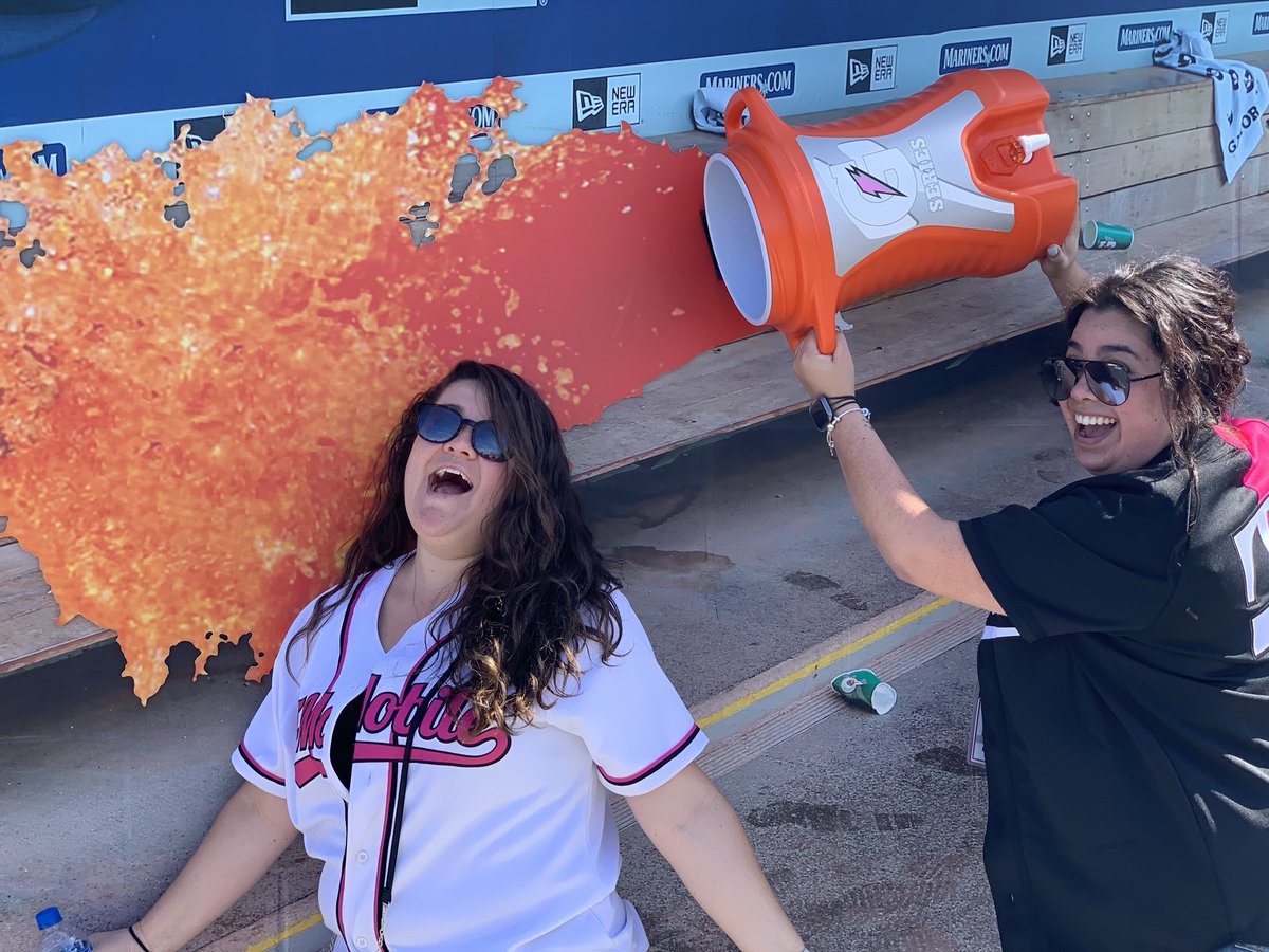 EstelaGoodFella's tweet image. Who would've thought that you can get a sun burn while working in the office 🤷🏻‍♀️ #WeReallyDoPutInWork #ISwear #ProductAndTechnology #ProductChampions #BestPlaceToWork