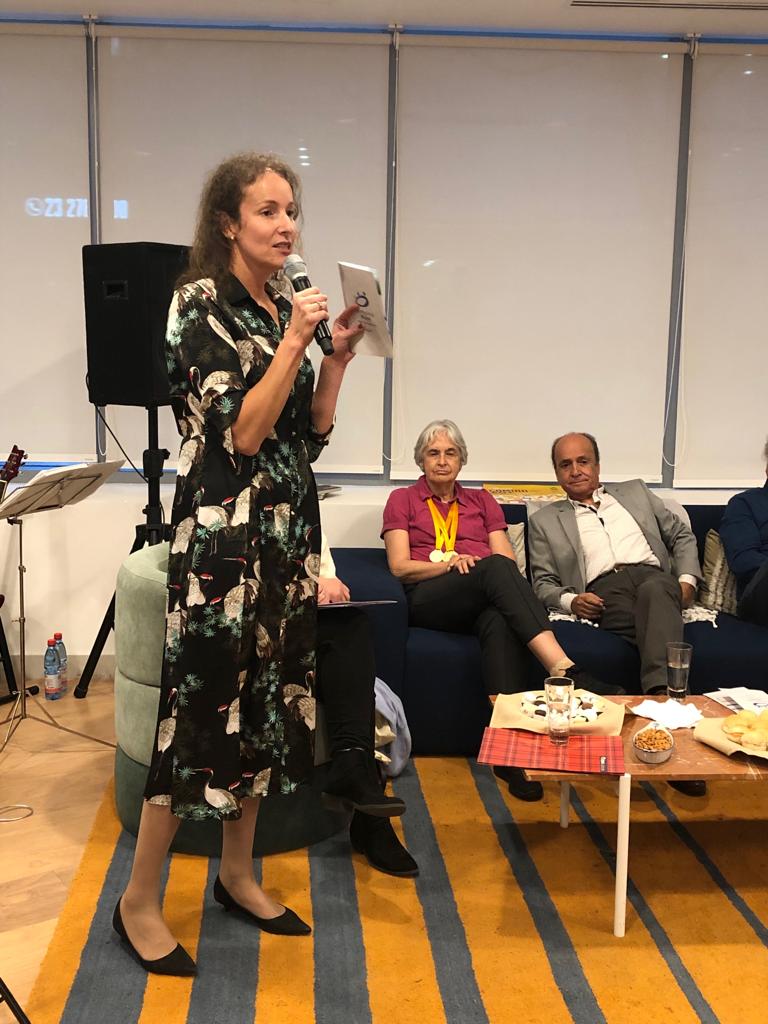 FundacionOMayor's tweet photo. “Con esta actividad queremos promover el debate, la reflexión y la discusión sobre los distintos aspectos que involucra el proceso de envejecimiento. La idea es conocer testimonios y experiencias de #PersonasMayores que se mantienen activas y educar a la población" @cdansa https://t.co/wtUxMRe3B7