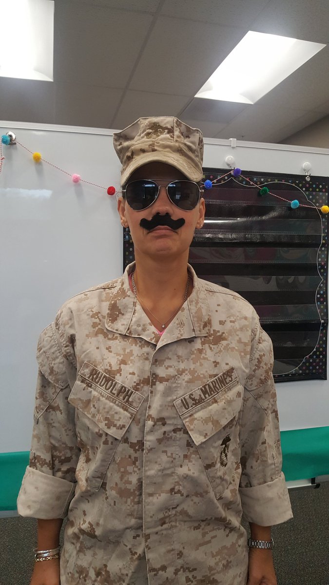 elem_bootcamp's tweet photo. When you're only 3 weeks into school and your teacher has already come to class as Wonder Woman, and now a US Marine... you know you're in for a wild year!! #keepthemengaged #setthestagetoengage #USMC #placevaluebootcamp #SanOPantherPride https://t.co/OI74EHGkOu