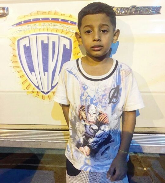 DarvinsonRojas's tweet photo. Antuan Smith González (6) fue encontrado en la avenida principal de Propatria, estaba solo. Habla con claridad, pero no sabe donde vive.

Está en resguardo en la Subdelegación Oeste del Cicpc, a la espera de algún familiar. https://t.co/82Bgi9Ievs