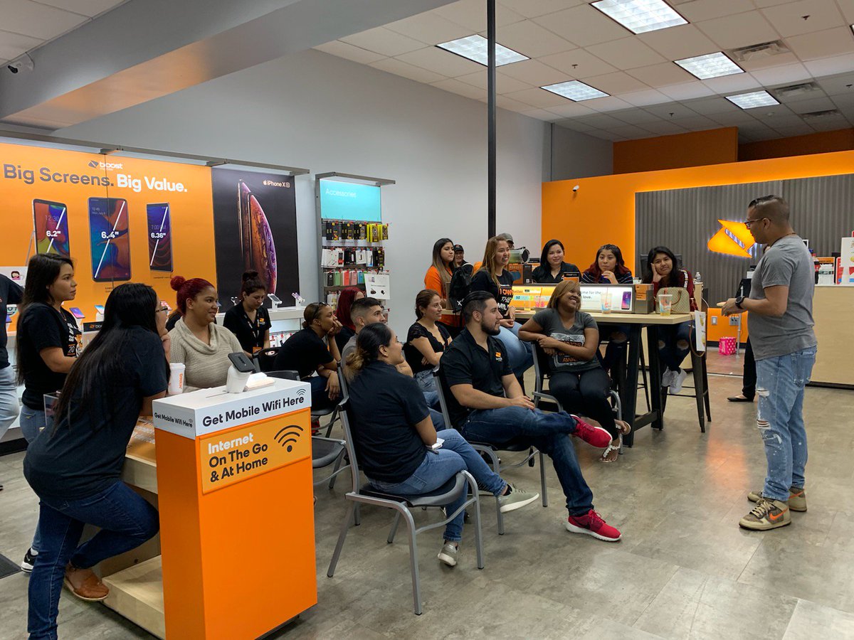 _RowlandJ's tweet photo. #nighttime training,preaching,selling &amp;entertaining with a side of protection!!! #tripleteaming!!! #aal @SPGMikeNJ @JazzieMinMin @joseq_tuvoz @AlbaVasquez94 @Team_TuVoz @shawnatspg @anewton_SPG @Tmastincollie @BDP_Pete @BDP_Mike https://t.co/cf2GJAvkTq