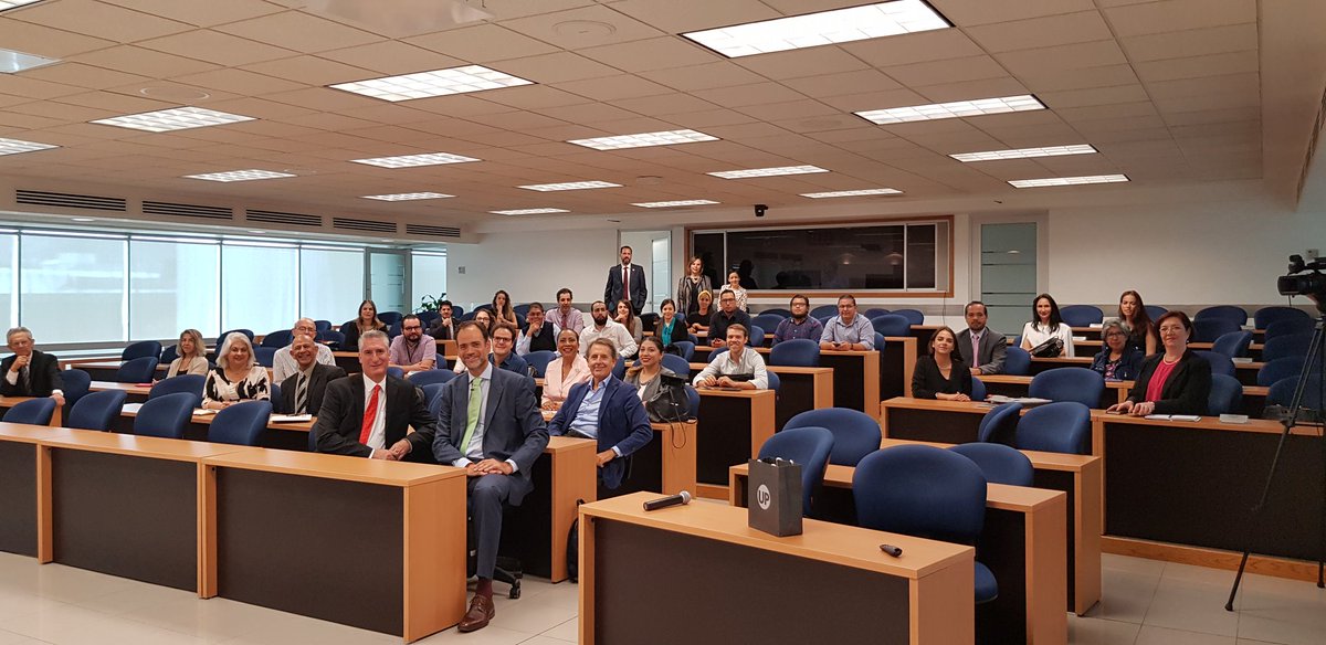 SebasCebrian's tweet photo. Gracias @UPGdl @ComUPGdl por poder compartir con lideres de la región proyectos @fundacom_lat y anunciar próximo programa #pradi para los comunicadores iberoamericanos en el marco de una disertación sobre inteligencia reputacional alineada con el negocio. https://t.co/YlfiTmAZuW