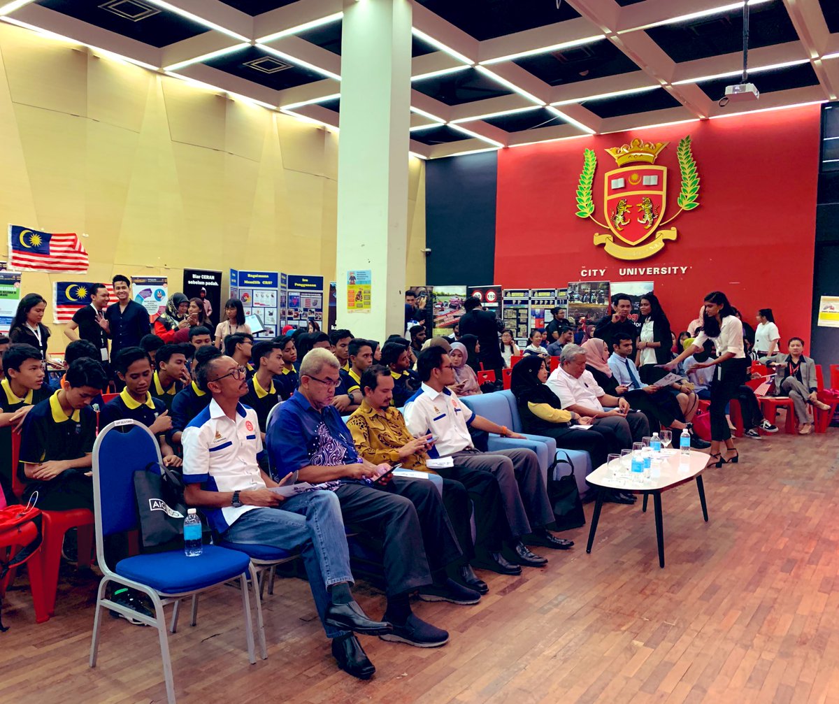 Langkah Mengurangkan Kemalangan Jalan Raya Karangan Langkah Langkah Mengurangkan Kemalangan Jalan Raya Keadaan Ini Telah Membawa Kita Mendepani Realiti Dunia Baru Yang Pantas Berubah Dan Berkembang Good Decor10