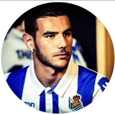 Guess who’s back 😏😏😏 #NewProfilePic