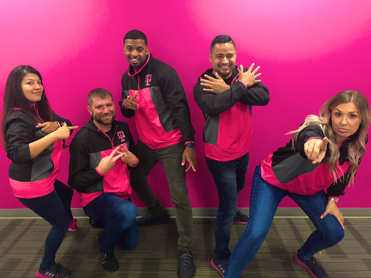 bbrryynnnn's tweet image. So proud of this group for coming together and finishing up our capstone NSync! 😏 #LDP2019 #WeGraduated 🎉