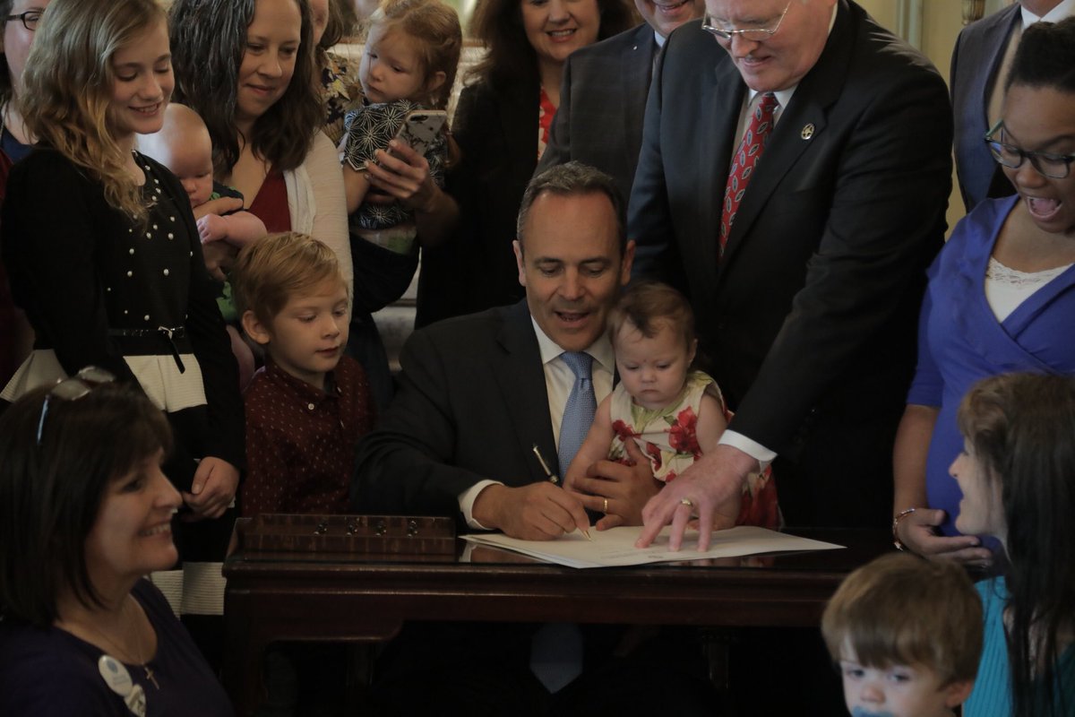 GovMattBevin's tweet photo. Yesterday, I ceremonially signed Senate Bill 84, which establishes licensing standards and procedures for Certified Professional Midwives (CPM) in Kentucky.

Lots of support for this bill from all ages...😊 #WeAreKY https://t.co/2NiEFxzEqX