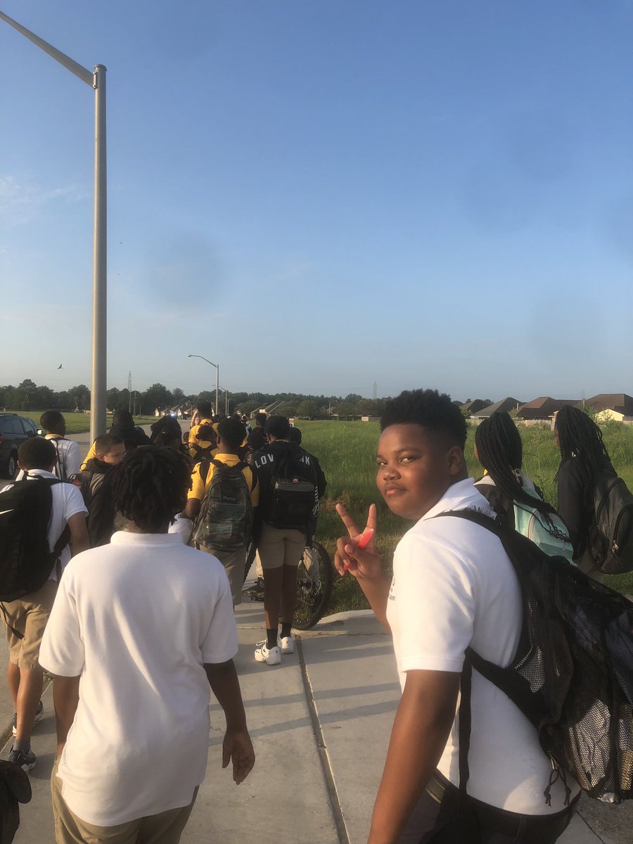 HeatherWReese1's tweet photo. East St. John Prep Bike and Walk to school!! @SJBPschools @JGG0321 https://t.co/kDRRqo0mfr