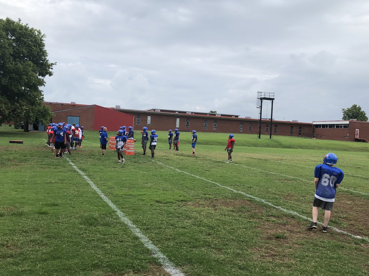Christian_Co270's tweet photo. Last night we saw the Colonels’s band marching, football players, soccer players, softball players, baseball players fielding, &amp; JRTOC in formation!We are honored to teach your students &amp; student athletes! @CountyColonels @ColonelFootball @CCHSBaseball270 @county_band https://t.co/a5SkeRsbCL