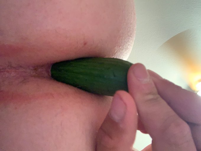 😘😘😘🥒 https://t.co/pqGBSWBqaL